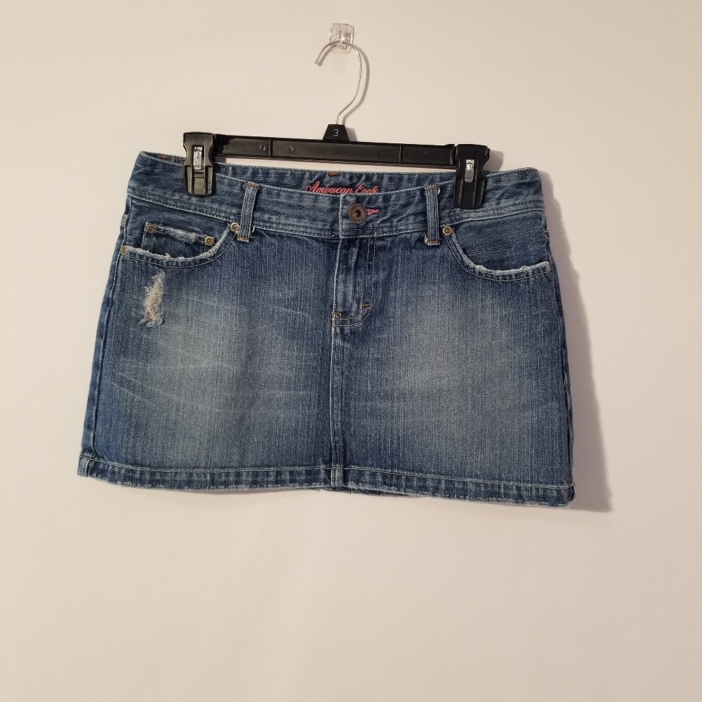 American Eagle Wm's Distressed Denim Skirt Sz 6
